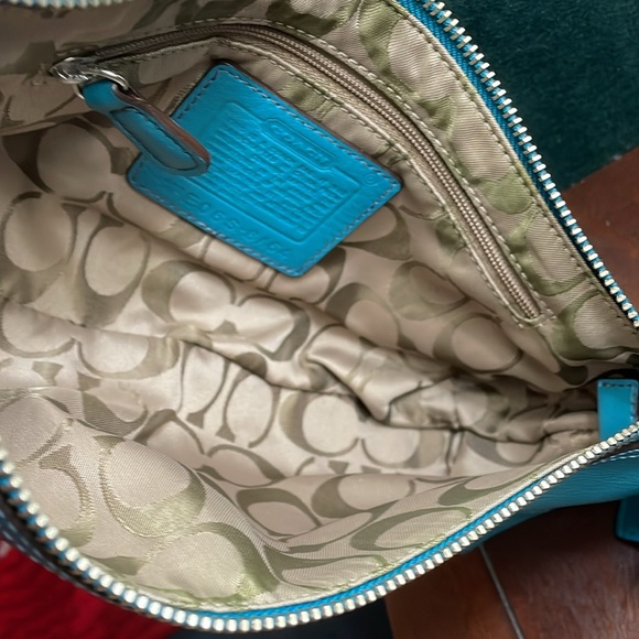 Coach Hamptons Demi Shoulder Bag - Picture 14 of 17